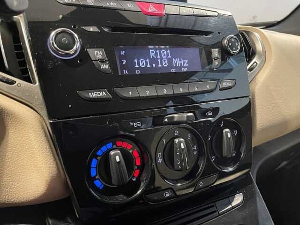 Lancia Ypsilon usata a Ravenna (14)