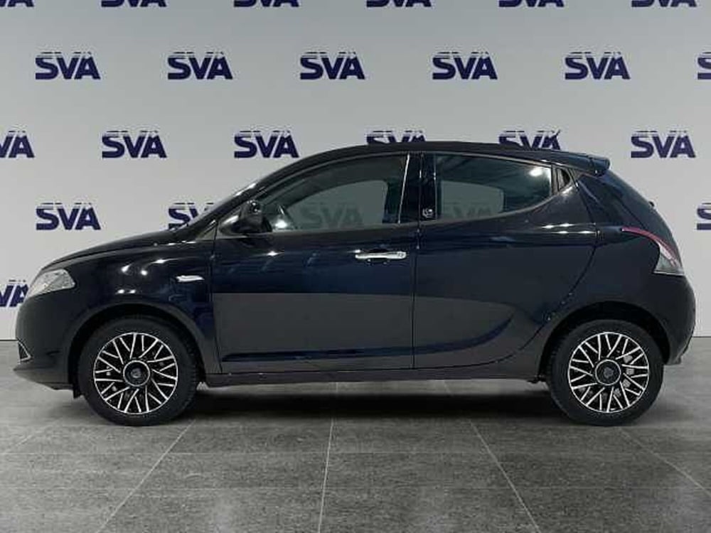 Lancia Ypsilon usata a Ravenna (3)