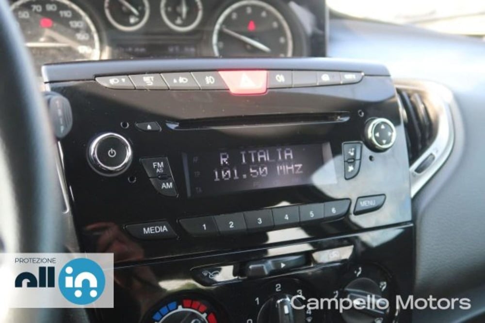 Lancia Ypsilon usata a Venezia (10)