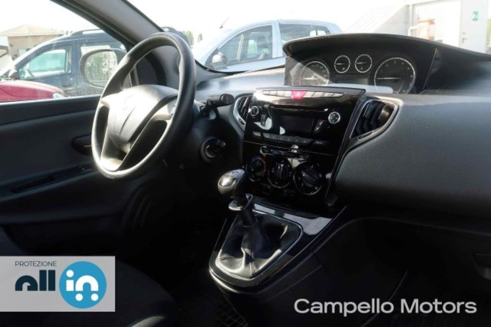 Lancia Ypsilon usata a Venezia (13)