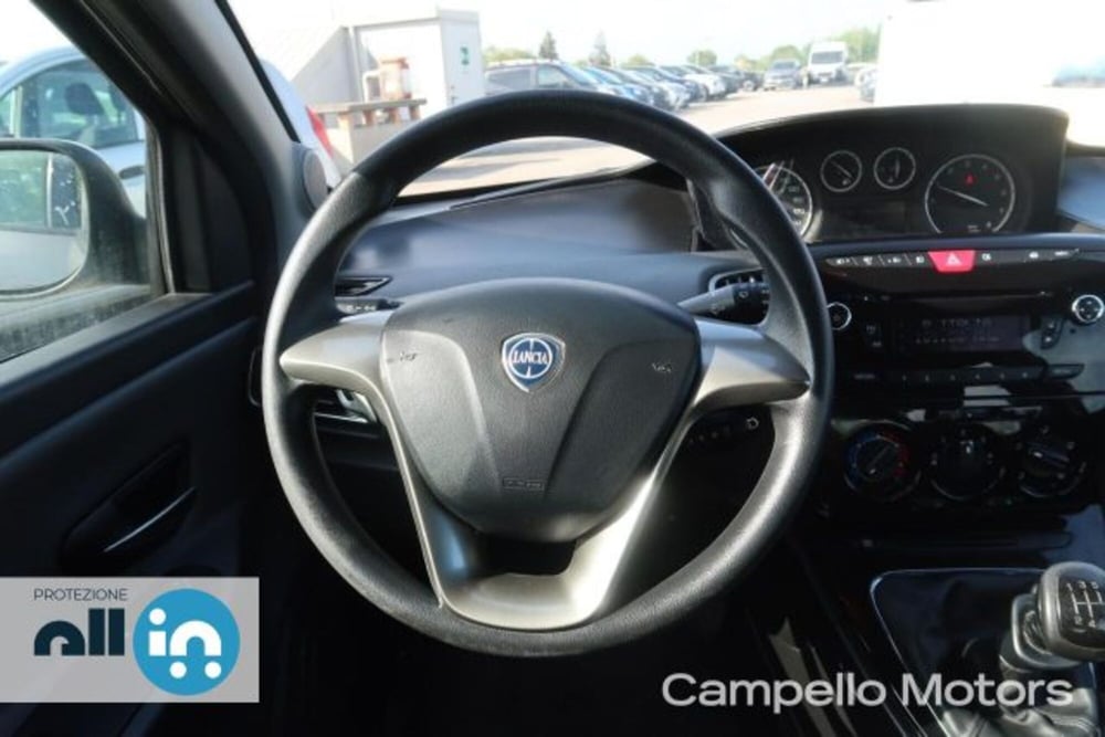 Lancia Ypsilon usata a Venezia (8)