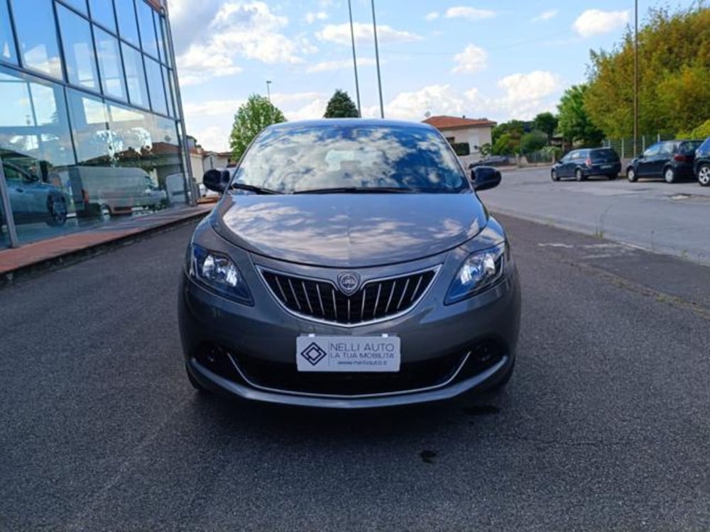 Lancia Ypsilon usata a Pisa (13)