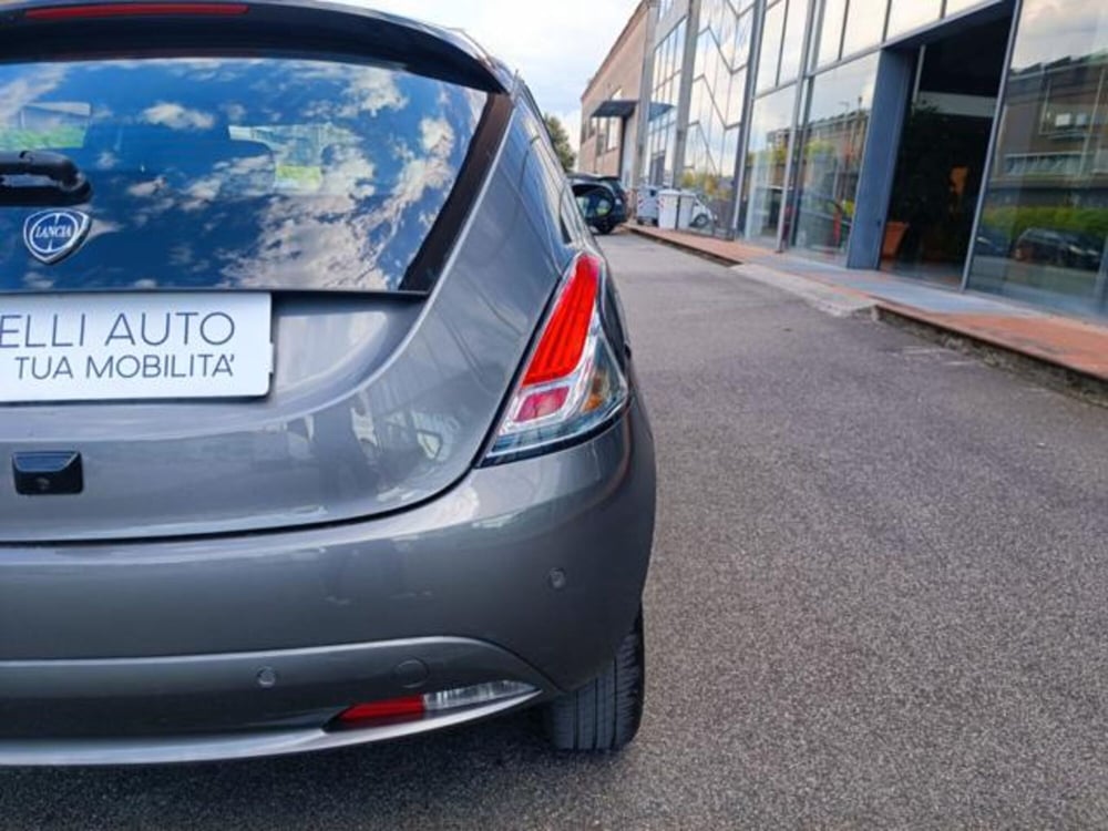 Lancia Ypsilon usata a Pisa (5)