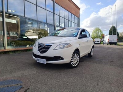 Lancia Ypsilon 0.9 TwinAir 85 CV 5 porte Metano Ecochic Silver del 2015 usata a Castelfranco di Sotto