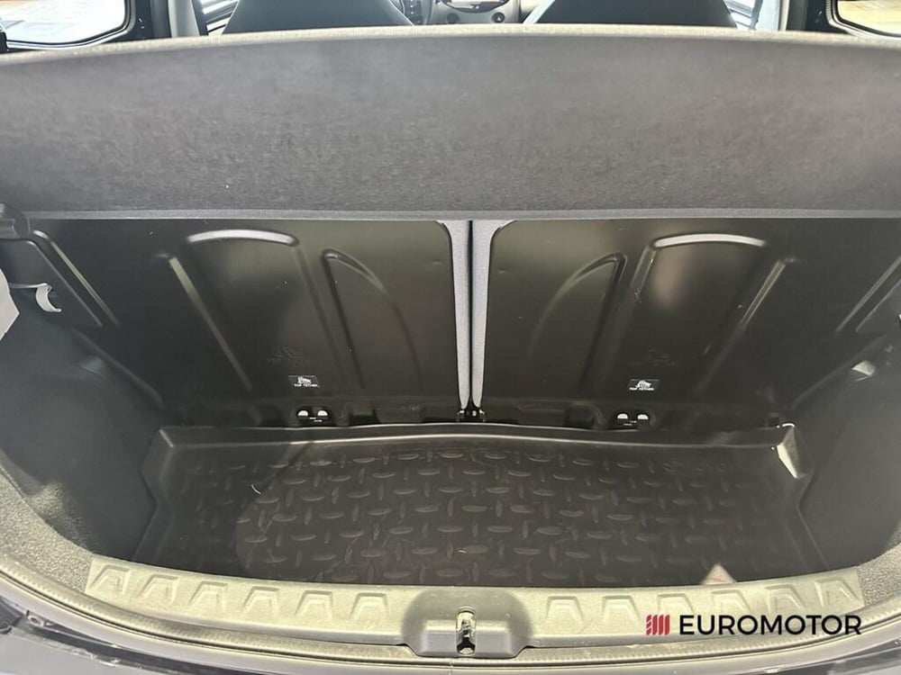 Toyota Aygo usata a Bari (12)