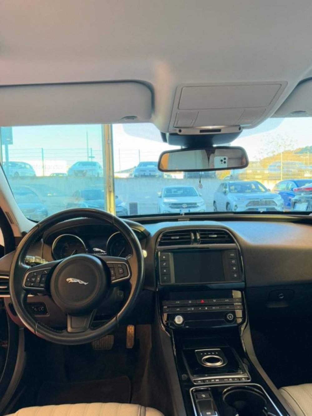 Jaguar XE usata a Sassari (10)