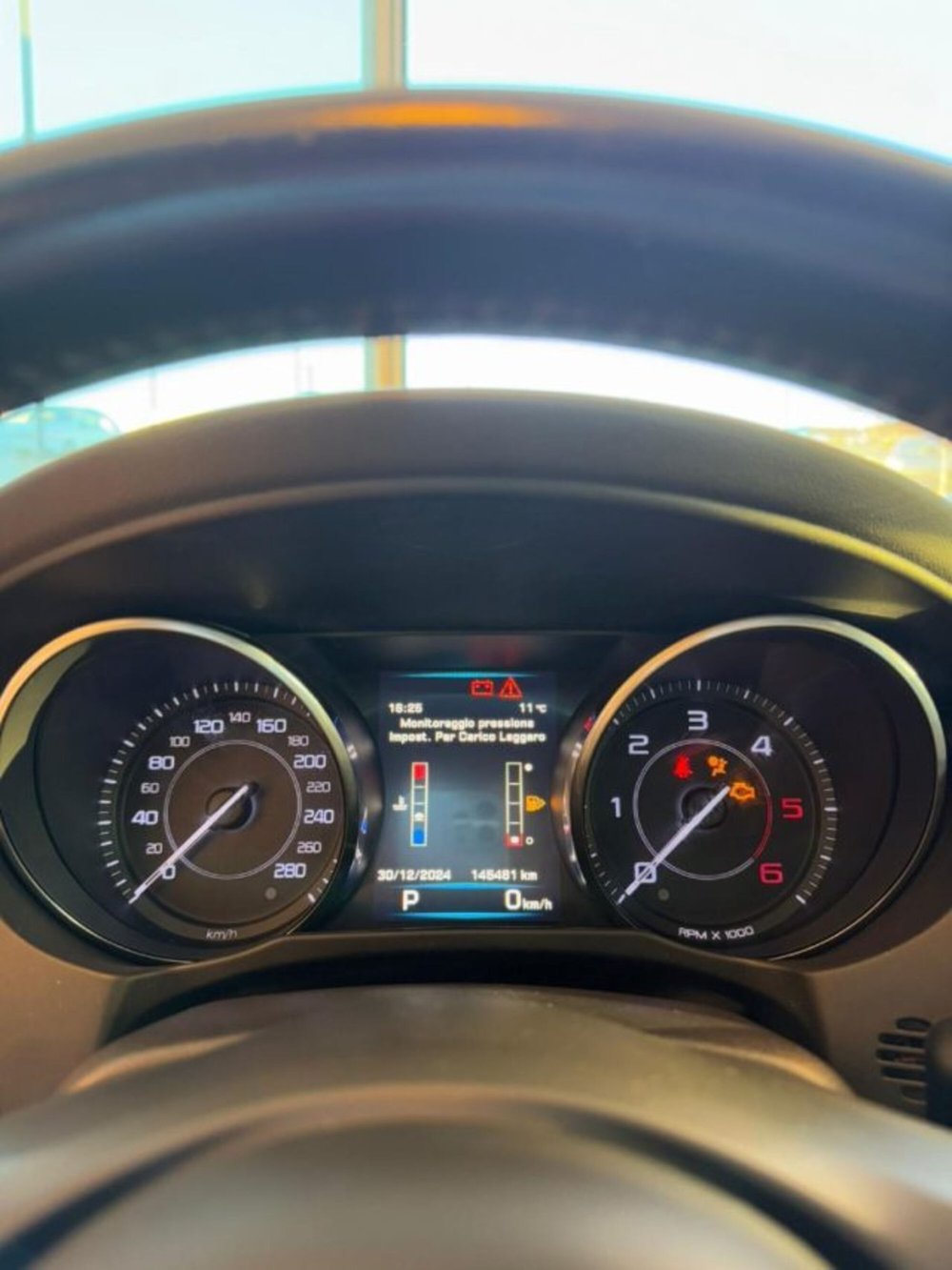 Jaguar XE usata a Sassari (13)