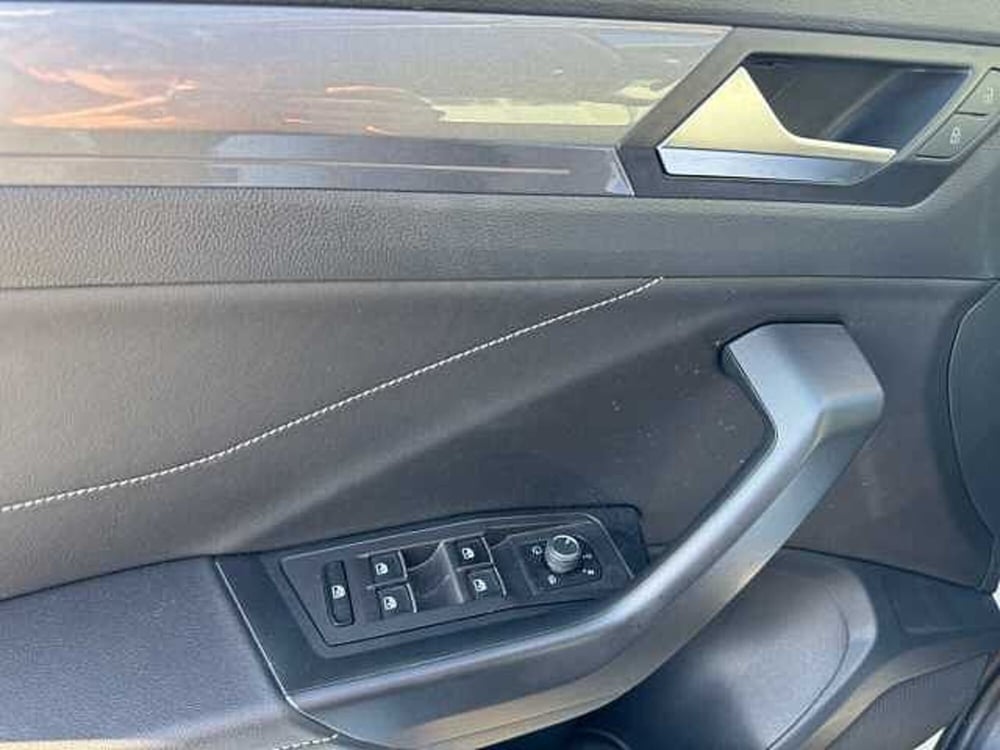 Volkswagen T-Roc usata a Ravenna (19)