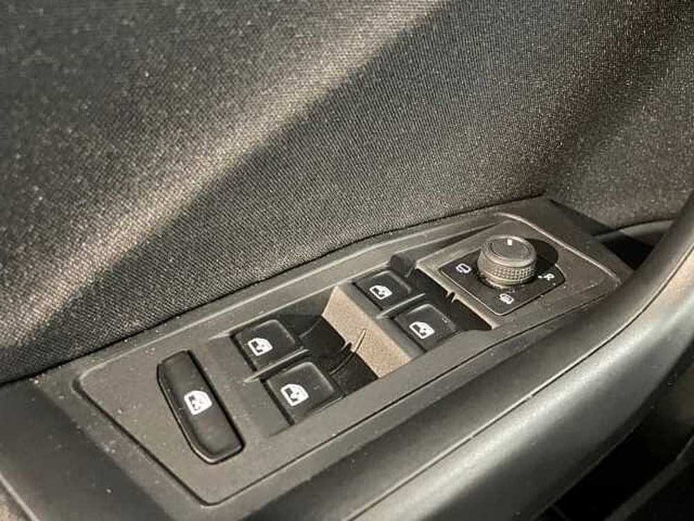 Volkswagen T-Roc usata a Ravenna (19)