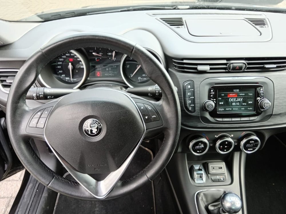 Alfa Romeo Giulietta usata a Alessandria (8)