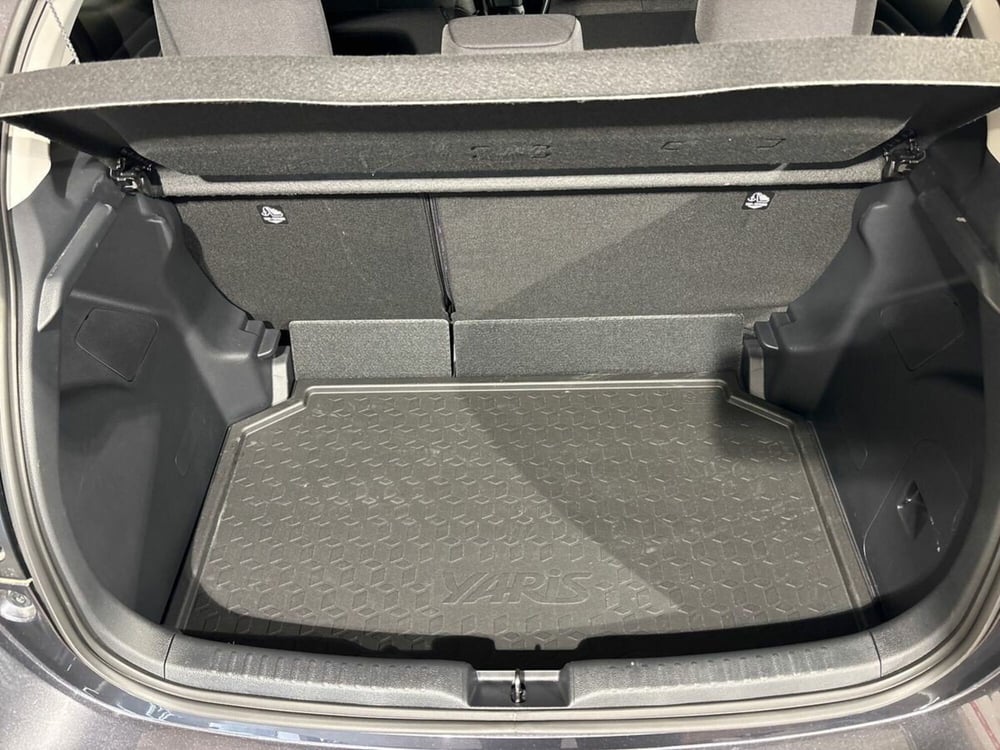 Toyota Yaris usata a Lecco (12)