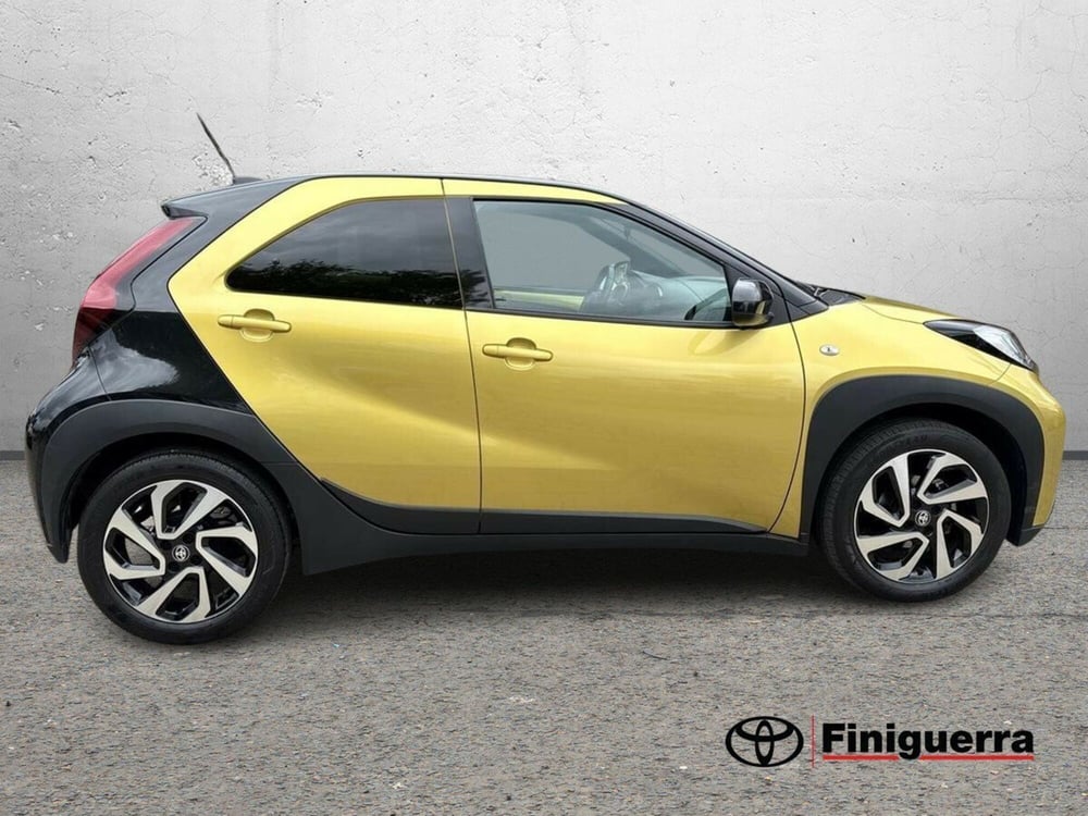 Toyota Aygo X usata a Lecco (5)