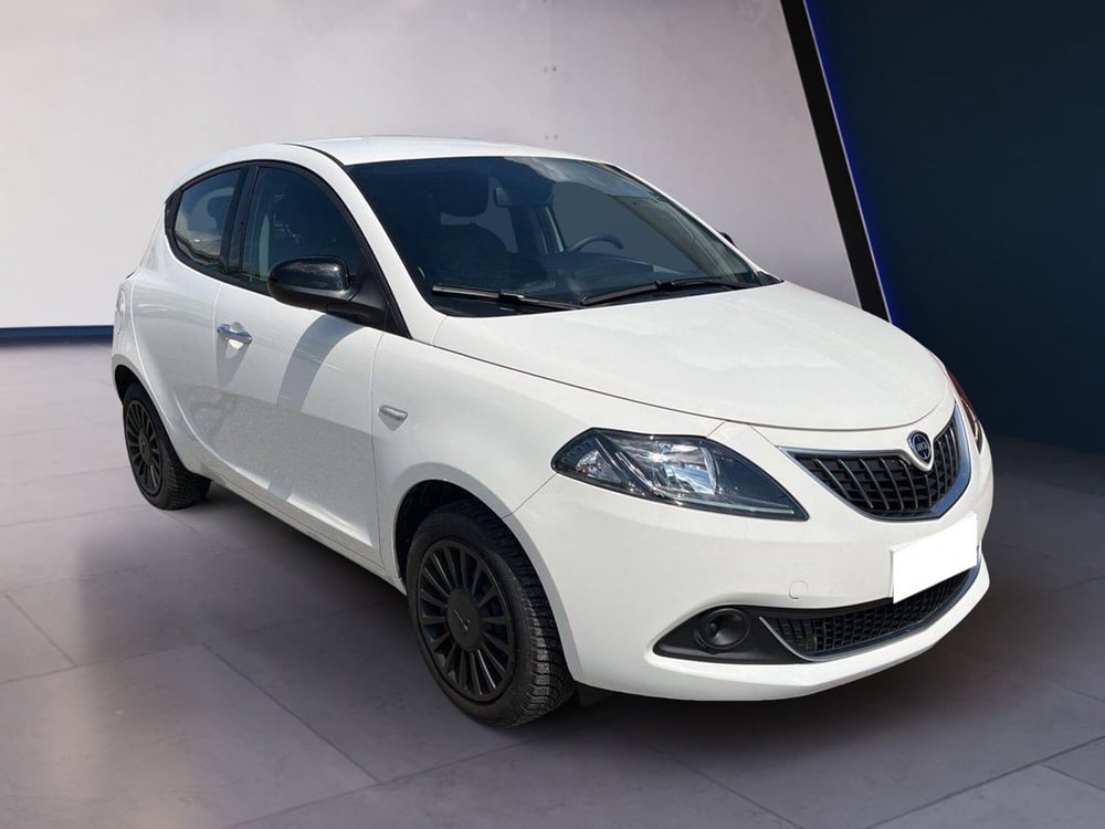 Lancia Ypsilon usata a Torino (3)
