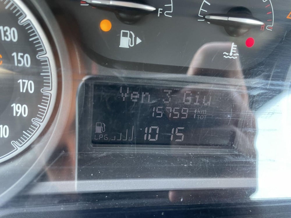 Lancia Ypsilon usata a Pistoia (13)