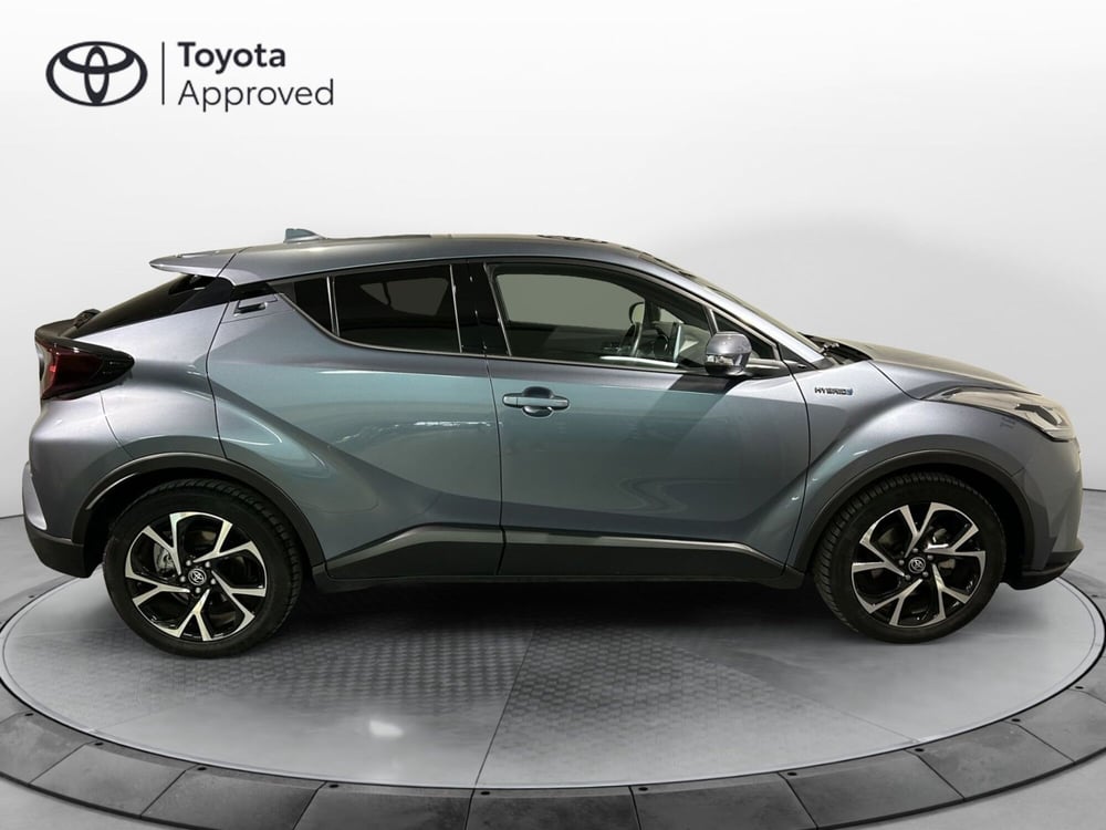 Toyota Toyota C-HR usata a Milano (14)