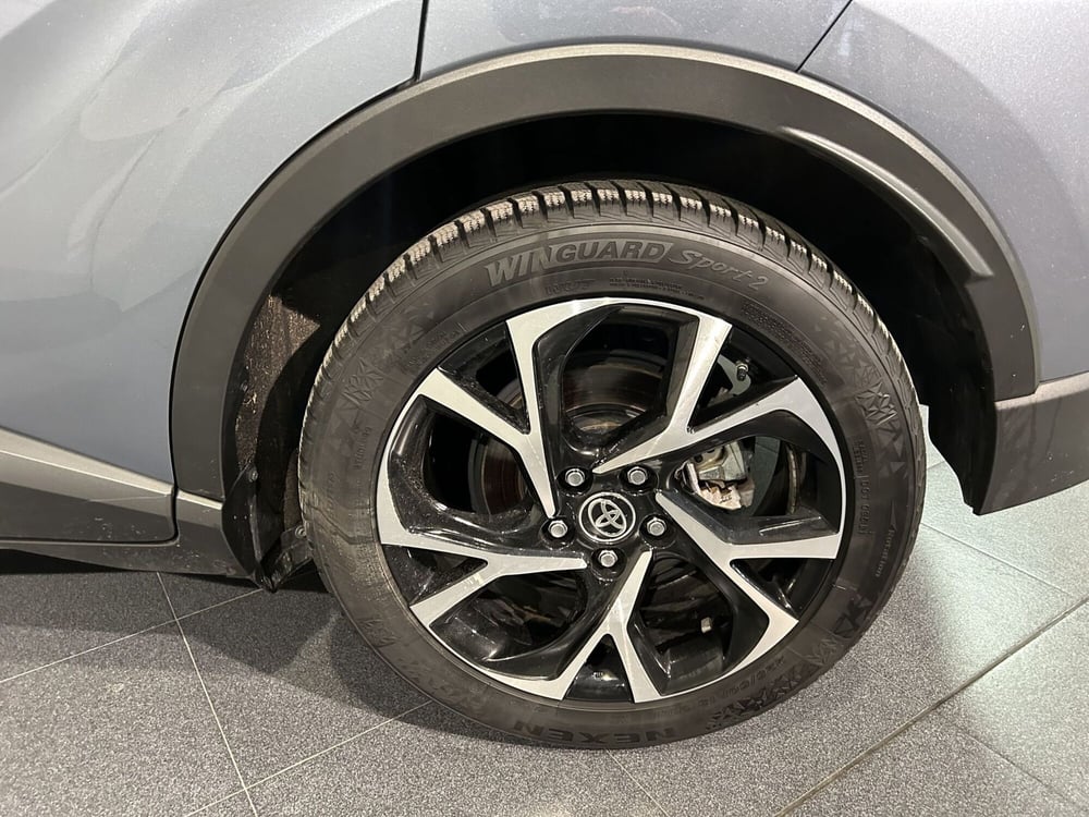 Toyota Toyota C-HR usata a Milano (15)