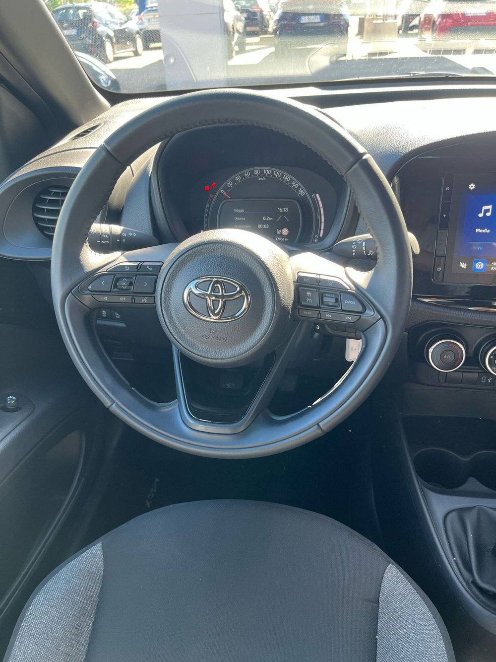 Toyota Aygo X usata a Cremona (14)