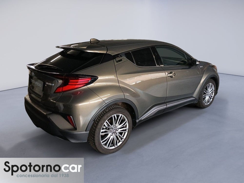 Toyota Toyota C-HR usata a Milano (5)