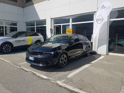 Opel Astra 1.6 Hybrid 180 CV AT8 GS Line del 2023 usata a Saint-Christophe