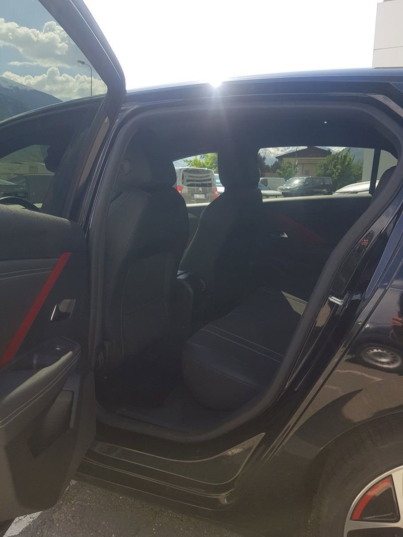 Opel Astra usata a Aosta (9)