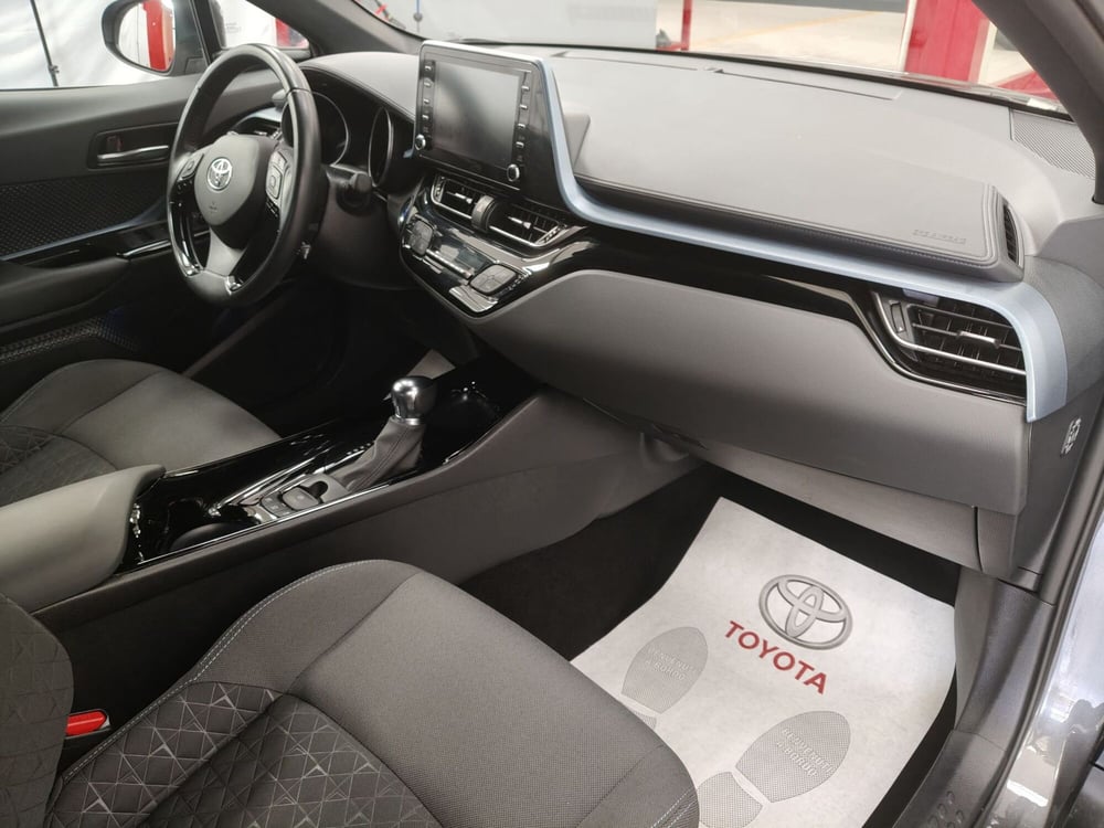 Toyota Toyota C-HR usata a Frosinone (6)