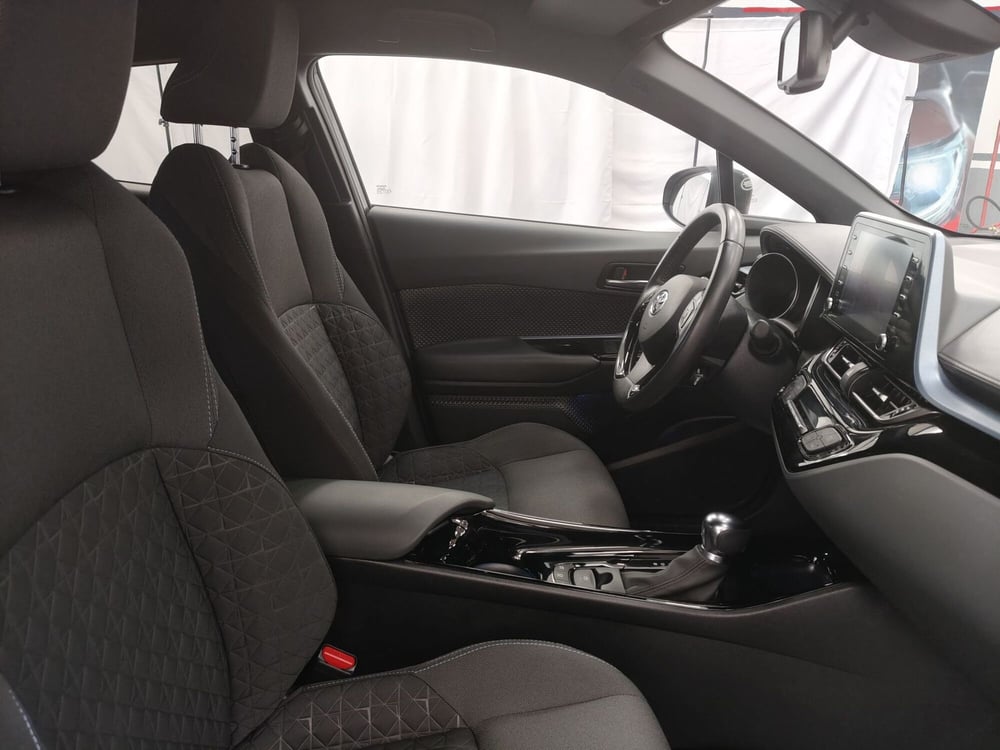 Toyota Toyota C-HR usata a Frosinone (7)
