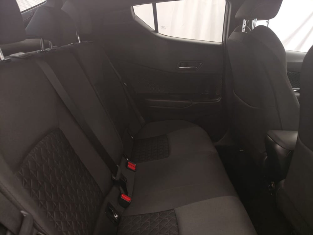 Toyota Toyota C-HR usata a Frosinone (8)