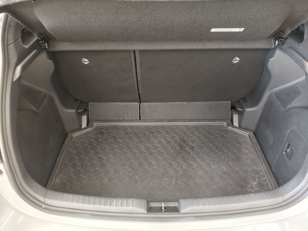 Toyota Yaris usata a Roma (13)