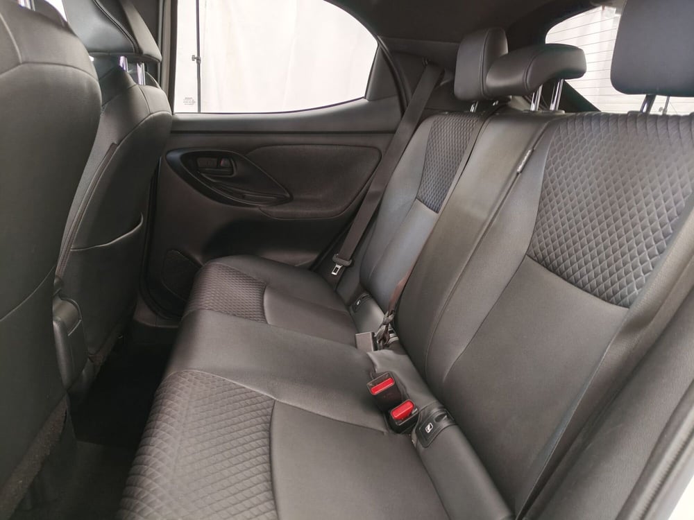 Toyota Yaris usata a Roma (15)