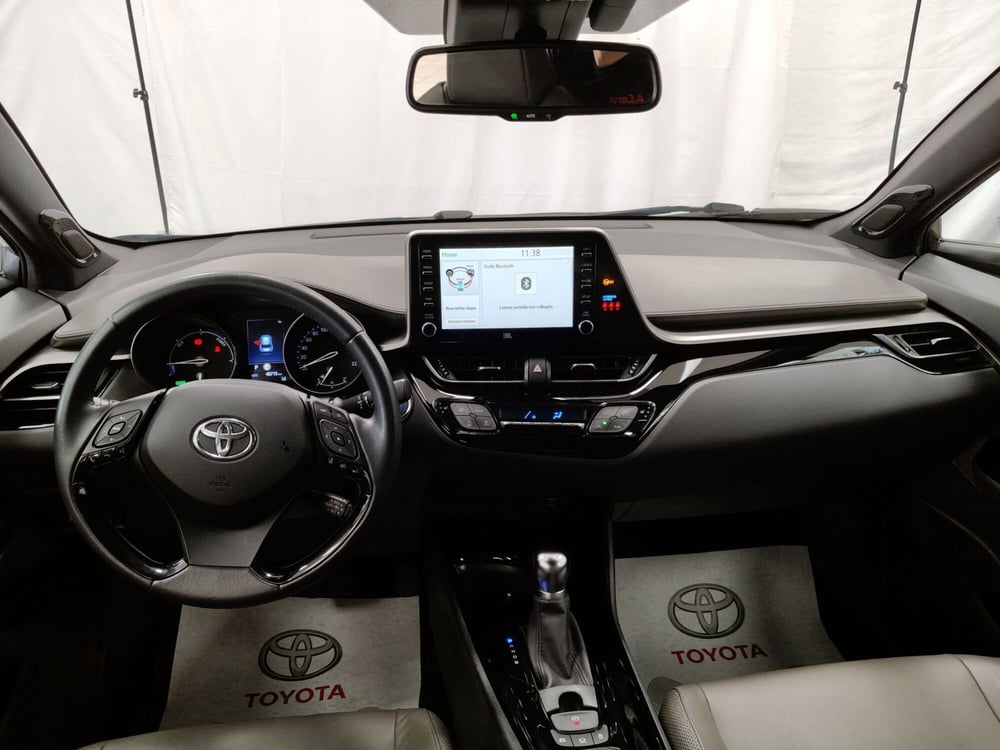 Toyota Toyota C-HR usata a Roma (9)