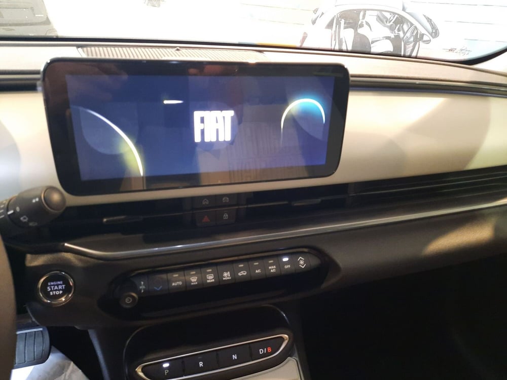 Fiat 600e nuova a La Spezia (15)