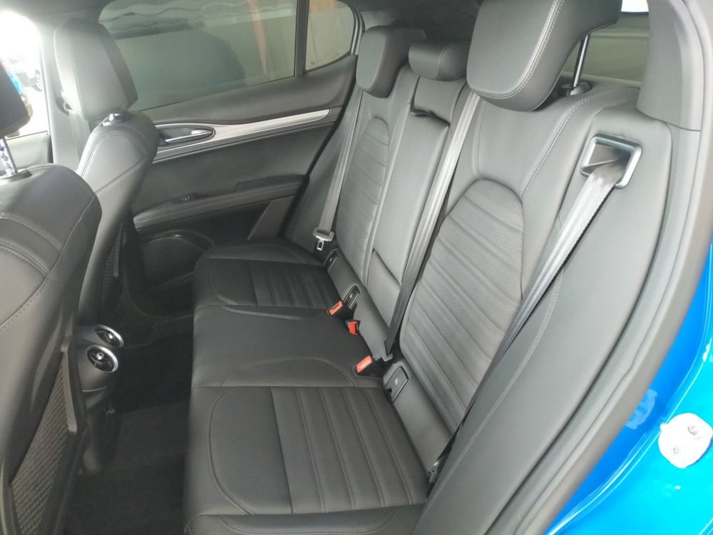 Alfa Romeo Stelvio nuova a Reggio Emilia (11)