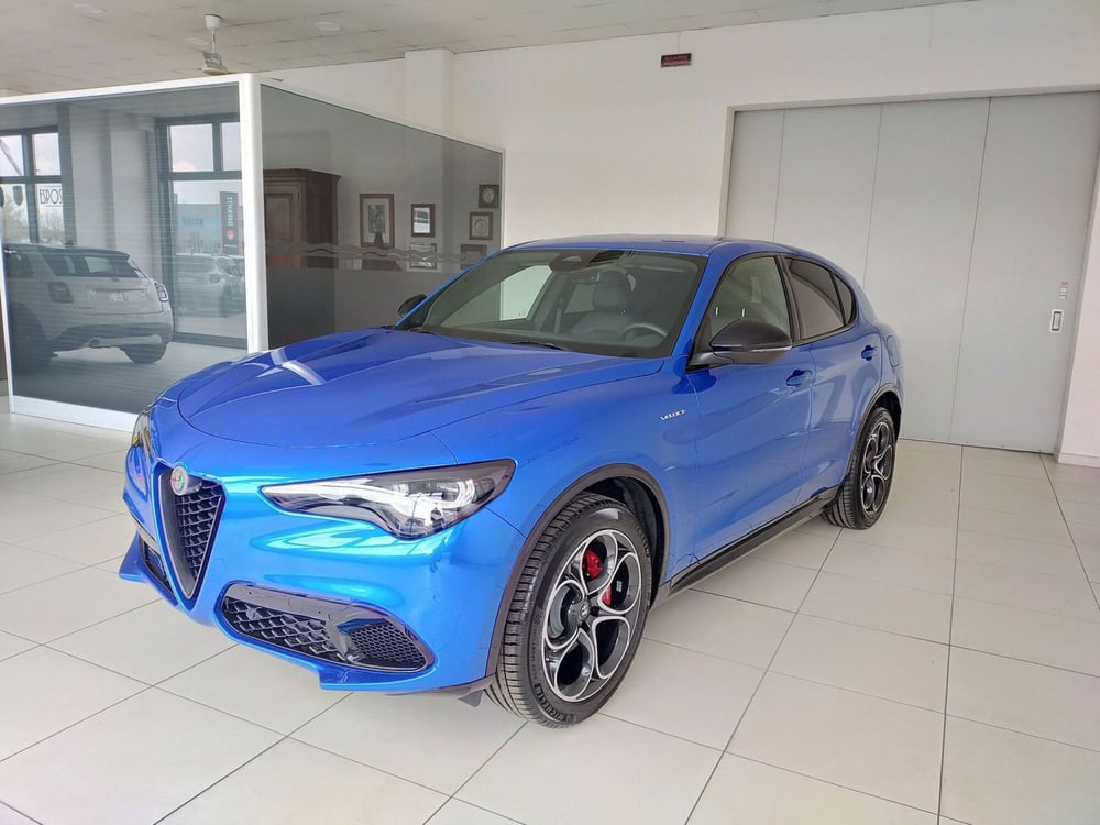 Alfa Romeo Stelvio nuova a Reggio Emilia (3)