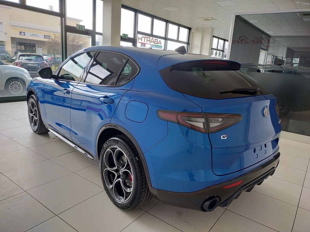 Alfa Romeo Stelvio nuova a Reggio Emilia (6)