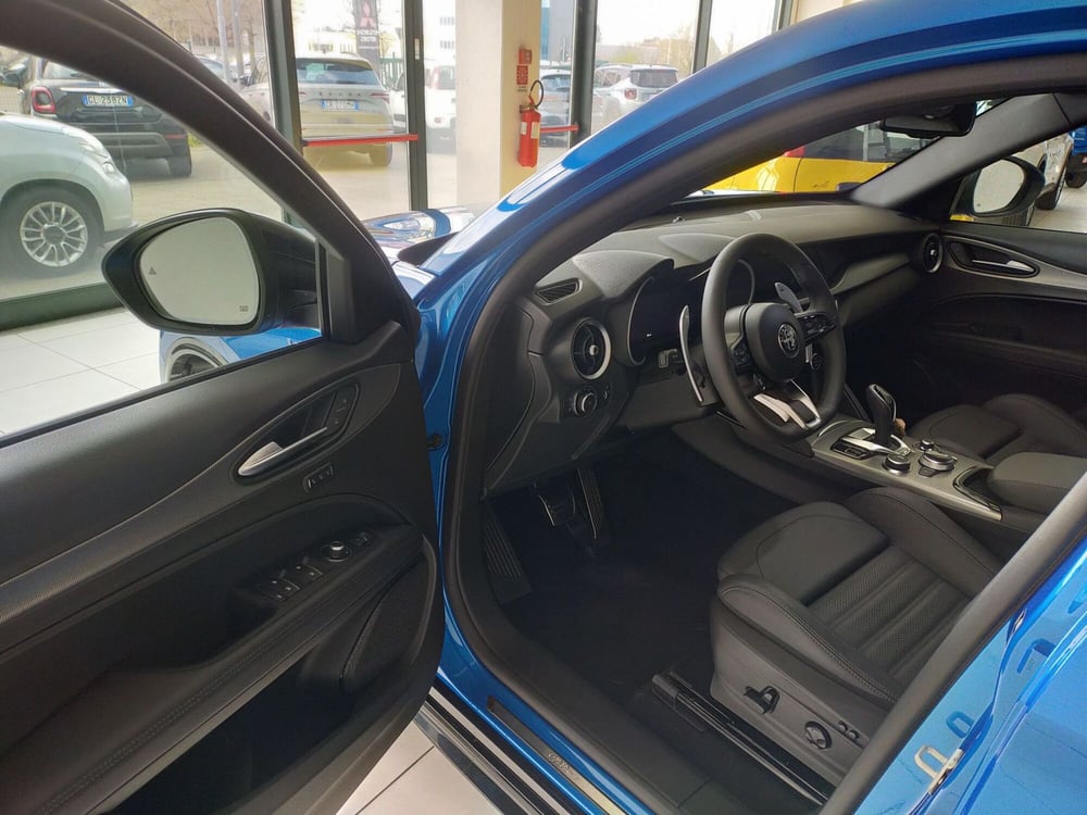 Alfa Romeo Stelvio nuova a Reggio Emilia (9)