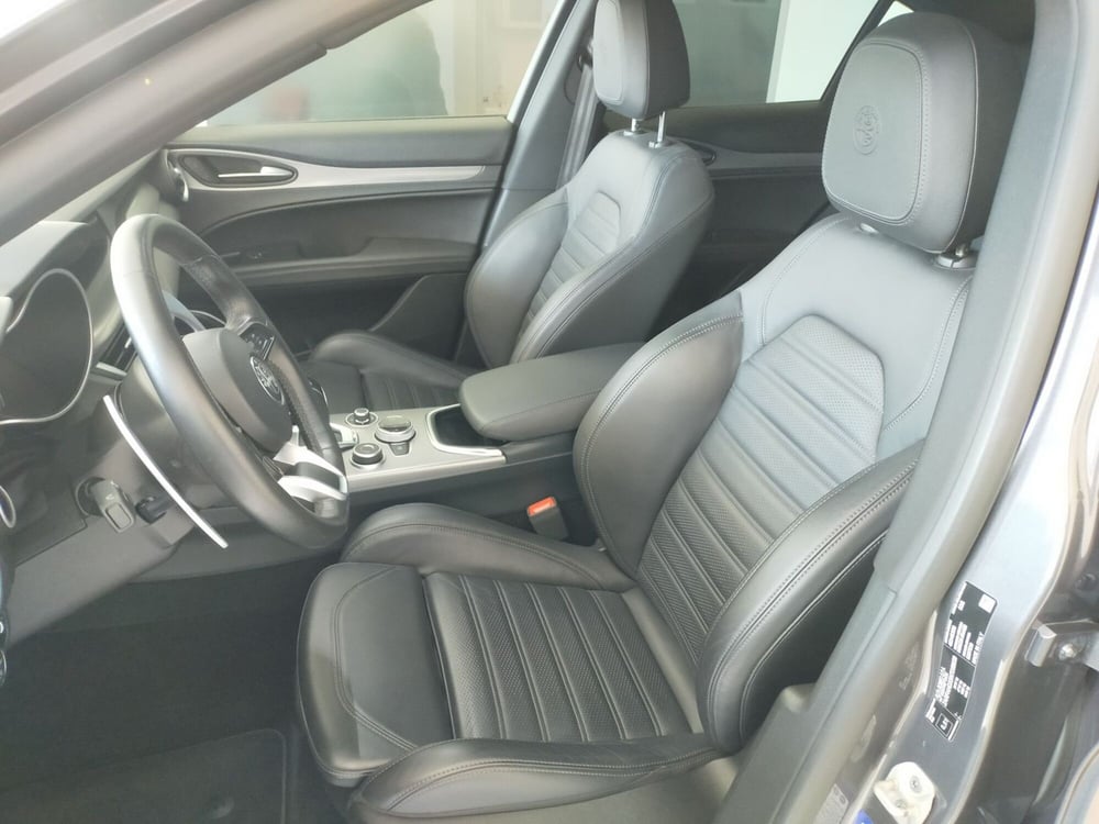 Alfa Romeo Stelvio usata a Reggio Emilia (10)