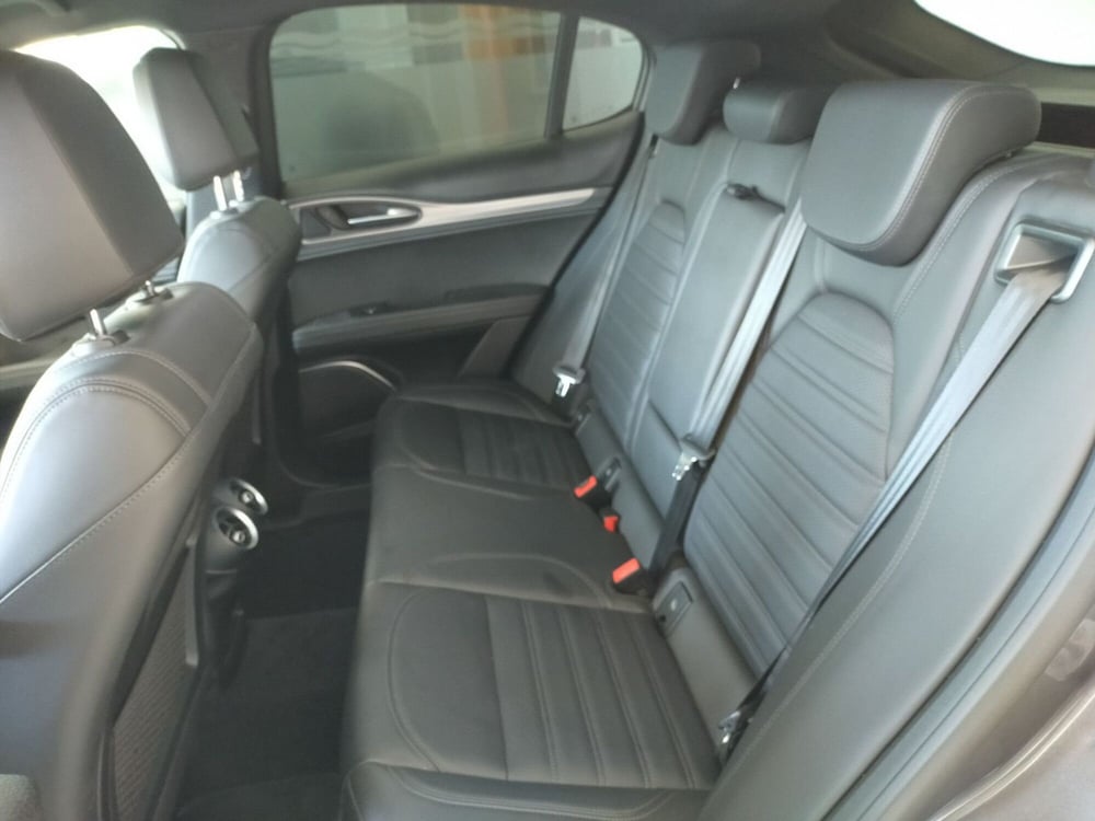 Alfa Romeo Stelvio usata a Reggio Emilia (11)