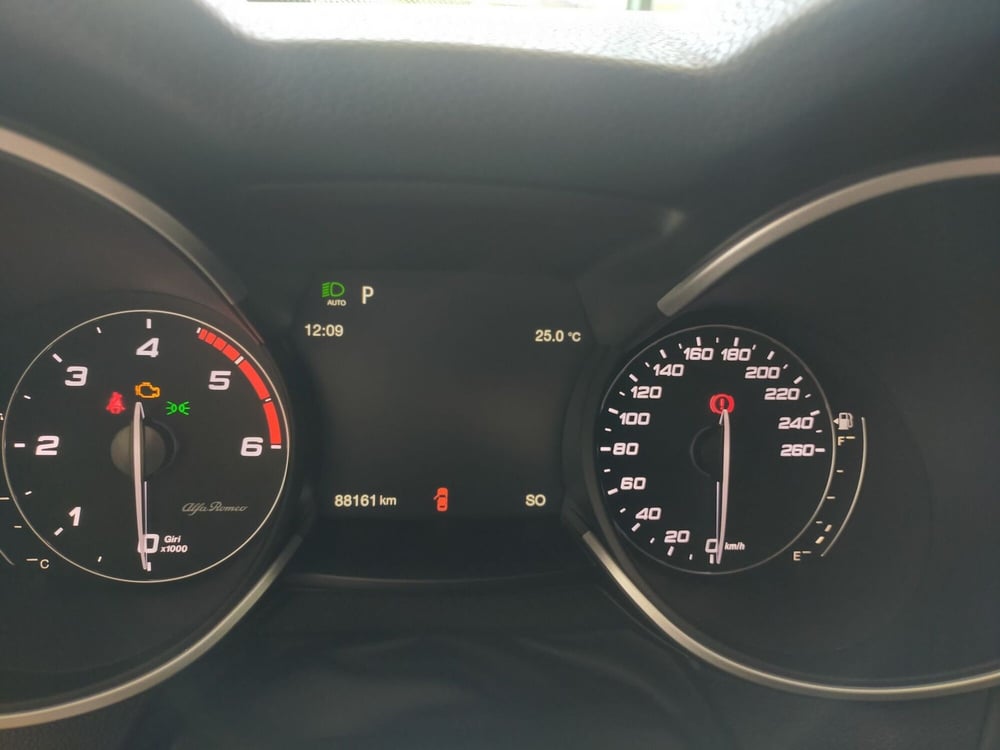 Alfa Romeo Stelvio usata a Reggio Emilia (14)