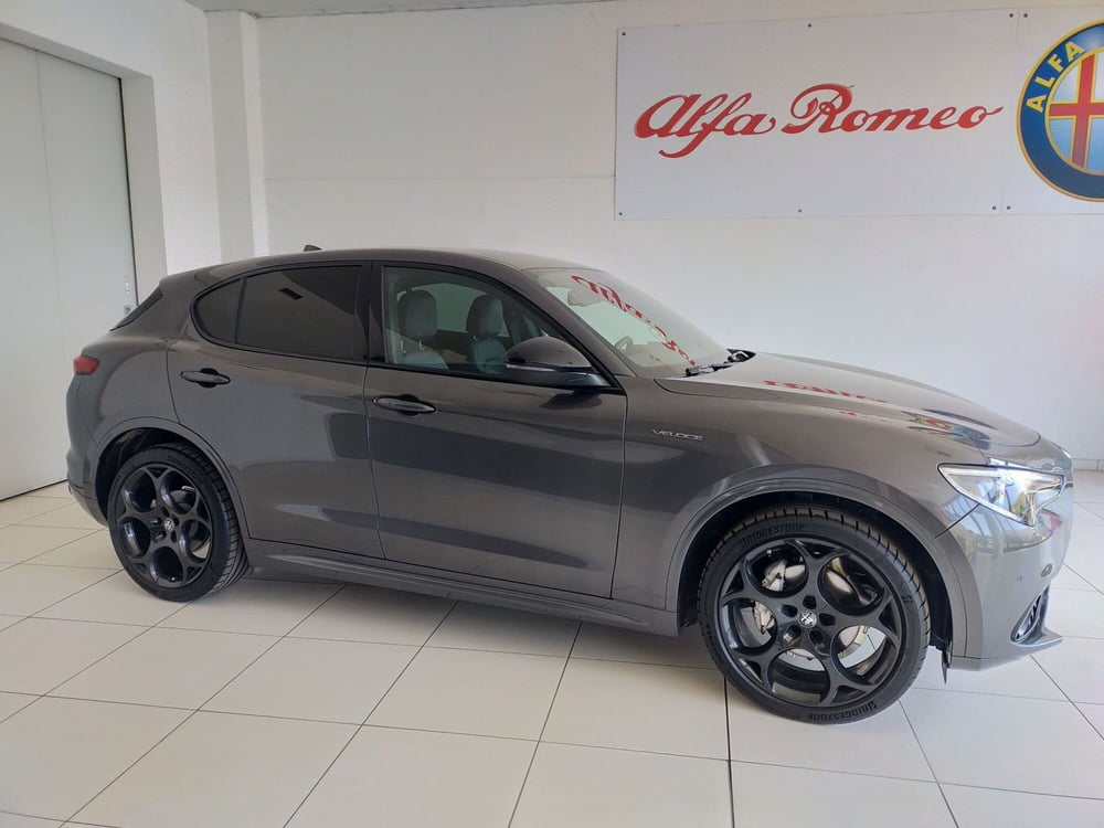 Alfa Romeo Stelvio usata a Reggio Emilia (4)