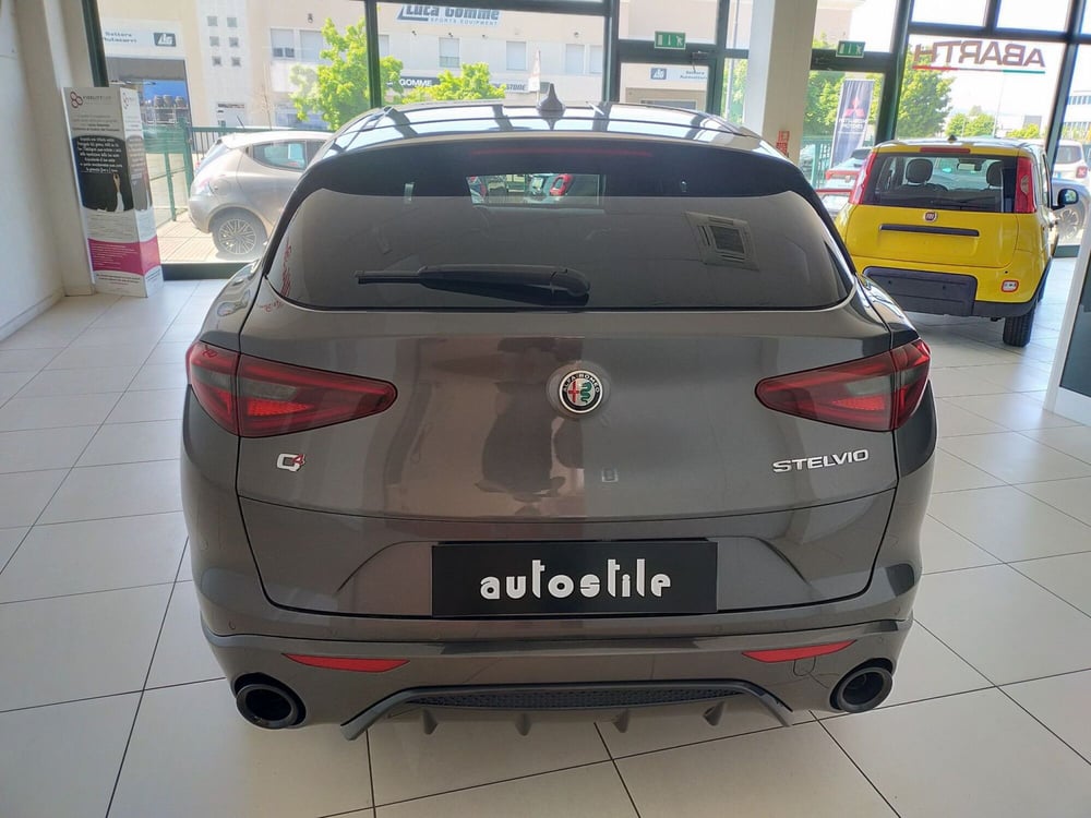 Alfa Romeo Stelvio usata a Reggio Emilia (5)