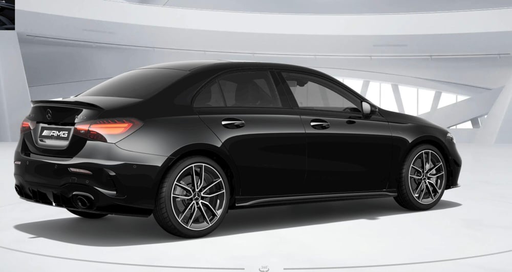 Mercedes-Benz Classe A Sedan nuova a Bergamo (4)