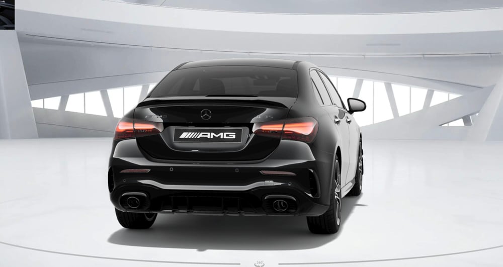 Mercedes-Benz Classe A Sedan nuova a Bergamo (5)
