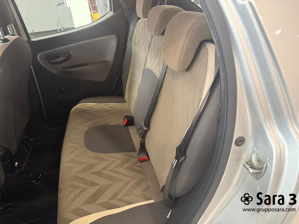 Lancia Ypsilon usata a Benevento (11)