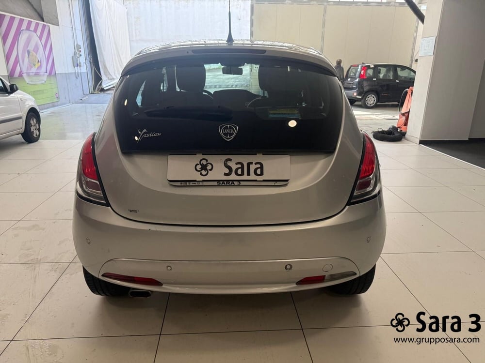 Lancia Ypsilon usata a Benevento (8)