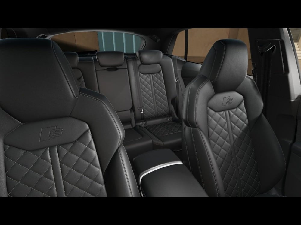 Audi Q8 nuova a Livorno (11)