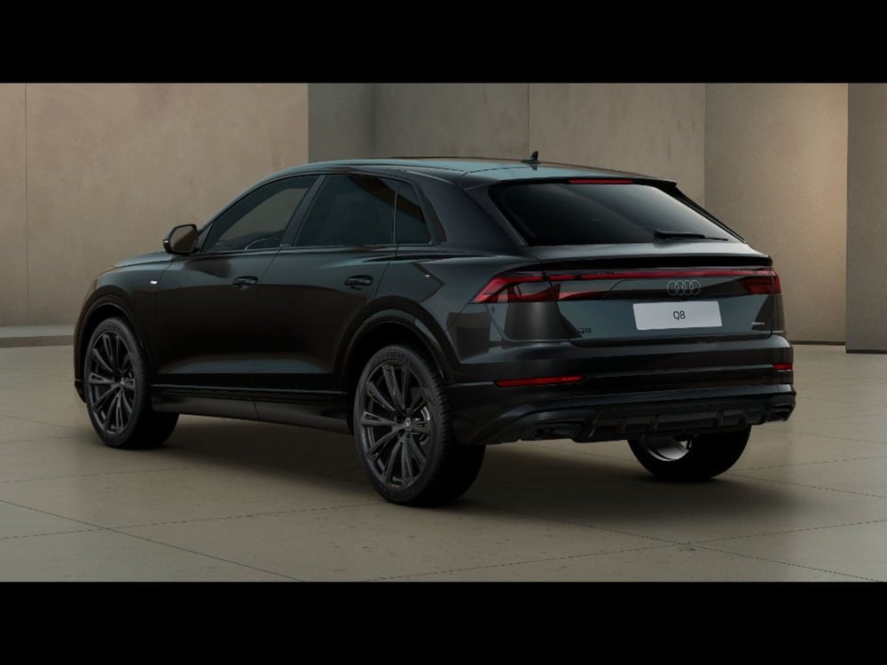 Audi Q8 nuova a Livorno (3)