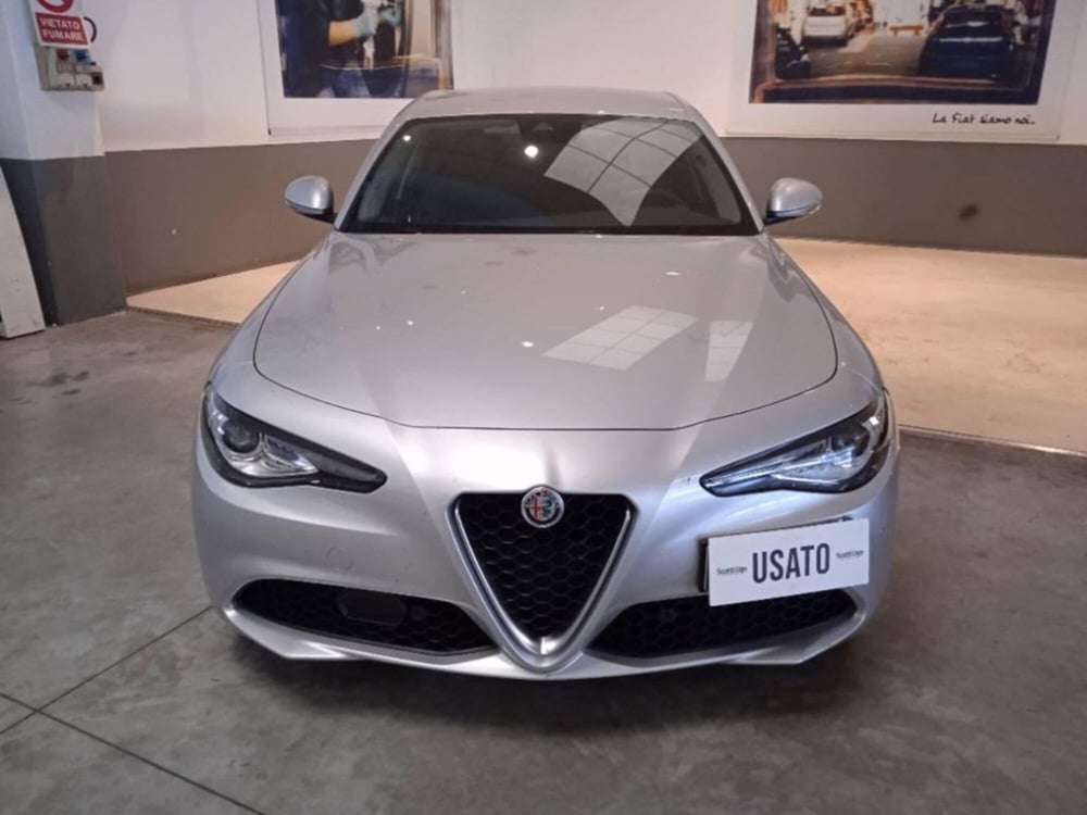 Alfa Romeo Giulia usata a Siena (2)