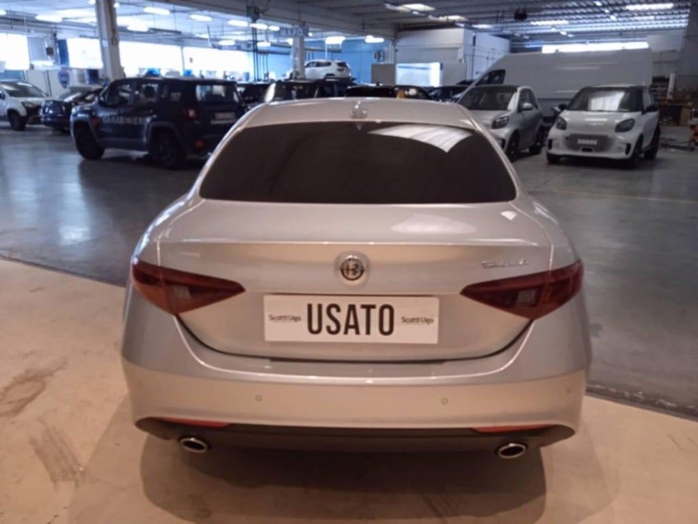 Alfa Romeo Giulia usata a Siena (4)
