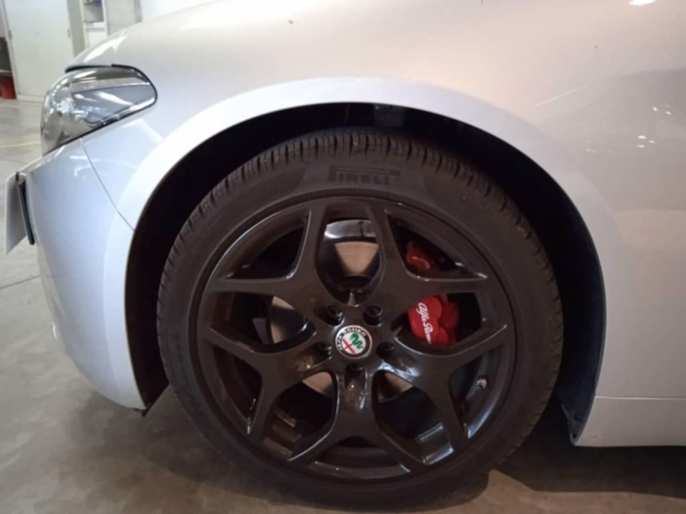 Alfa Romeo Giulia usata a Siena (7)
