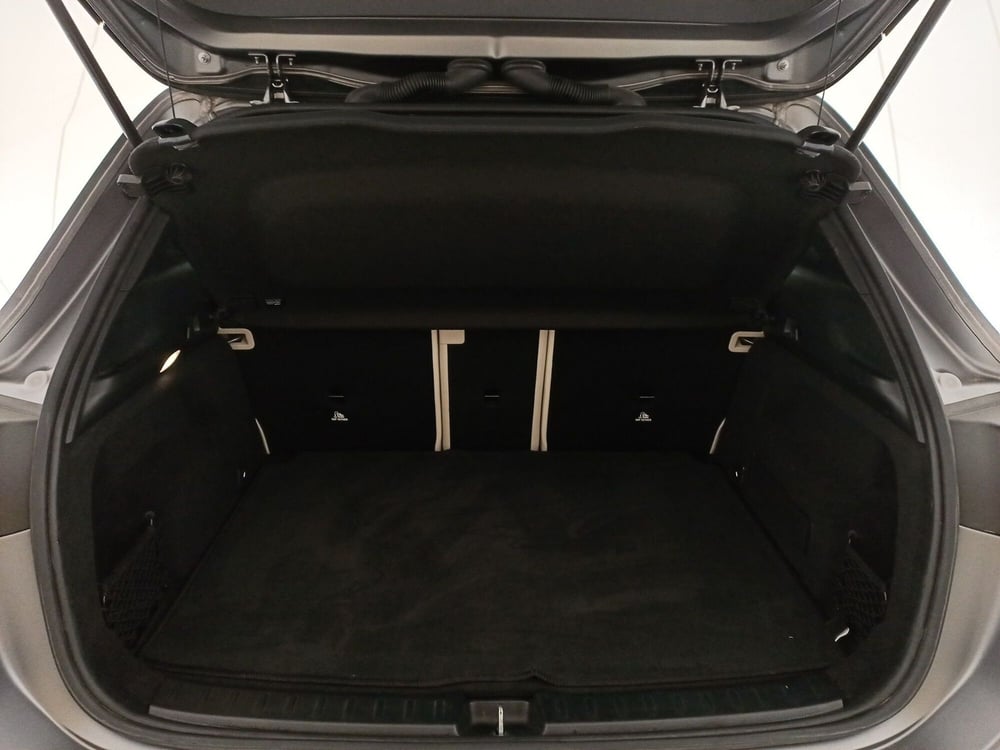 Mercedes-Benz GLA SUV usata a Matera (13)